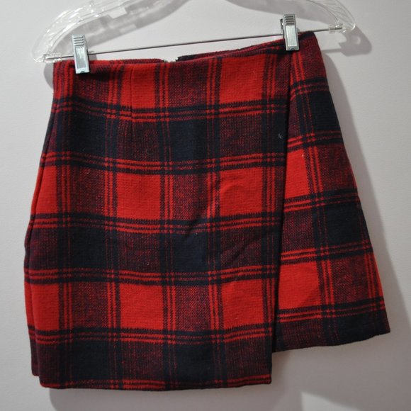 Plaid Asymmetrical Skirt - Picture 2 of 8